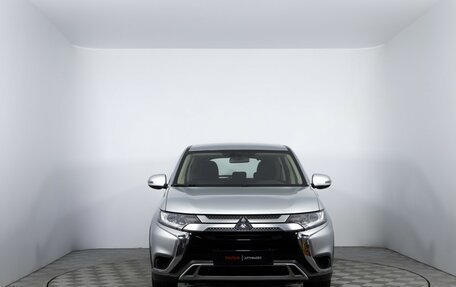 Mitsubishi Outlander III рестайлинг 3, 2021 год, 2 420 000 рублей, 2 фотография