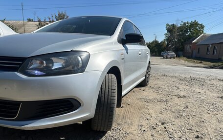 Volkswagen Polo VI (EU Market), 2013 год, 1 000 000 рублей, 2 фотография