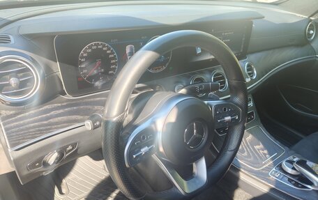 Mercedes-Benz E-Класс, 2019 год, 4 300 000 рублей, 20 фотография