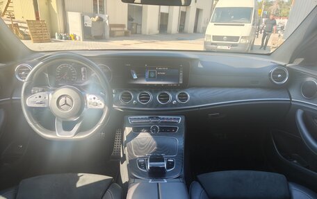 Mercedes-Benz E-Класс, 2019 год, 4 300 000 рублей, 23 фотография