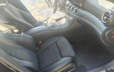Mercedes-Benz E-Класс, 2019 год, 4 300 000 рублей, 27 фотография