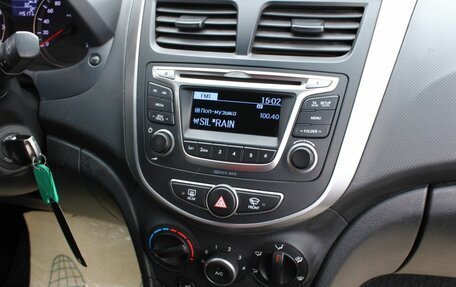 Hyundai Solaris II рестайлинг, 2016 год, 725 000 рублей, 18 фотография
