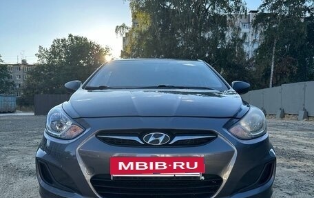 Hyundai Solaris II рестайлинг, 2012 год, 820 000 рублей, 4 фотография