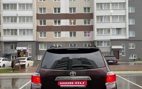 Toyota Highlander III, 2010 год, 1 635 000 рублей, 4 фотография