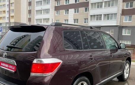 Toyota Highlander III, 2010 год, 1 635 000 рублей, 5 фотография