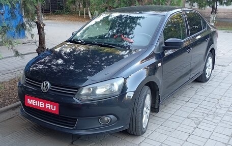 Volkswagen Polo VI (EU Market), 2012 год, 700 000 рублей, 1 фотография