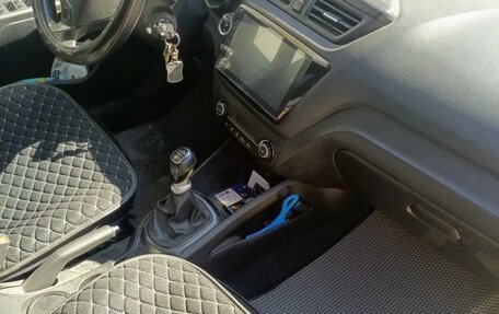 KIA Rio IV, 2017 год, 1 200 000 рублей, 6 фотография