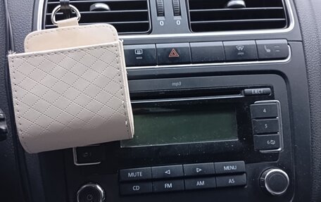 Volkswagen Polo VI (EU Market), 2012 год, 700 000 рублей, 27 фотография