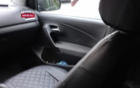 Volkswagen Polo VI (EU Market), 2012 год, 700 000 рублей, 26 фотография