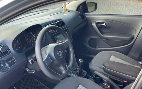 Volkswagen Polo VI (EU Market), 2011 год, 920 000 рублей, 8 фотография