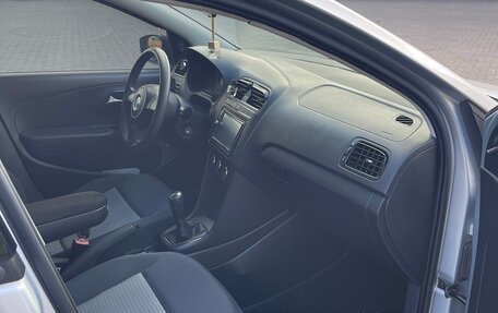 Volkswagen Polo VI (EU Market), 2011 год, 920 000 рублей, 10 фотография
