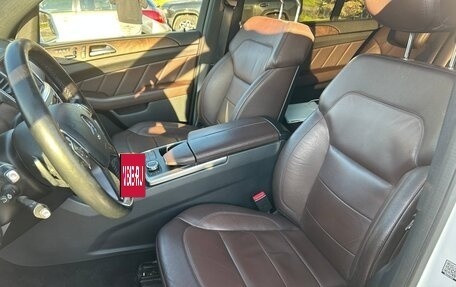 Mercedes-Benz GL-Класс, 2015 год, 4 500 000 рублей, 14 фотография