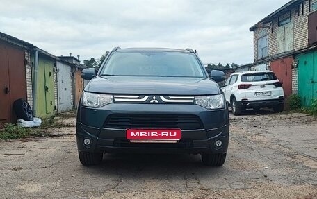Mitsubishi Outlander III рестайлинг 3, 2013 год, 1 400 000 рублей, 1 фотография