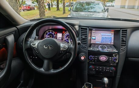 Infiniti QX70, 2015 год, 1 980 000 рублей, 5 фотография