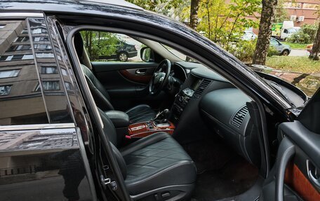 Infiniti QX70, 2015 год, 1 980 000 рублей, 9 фотография