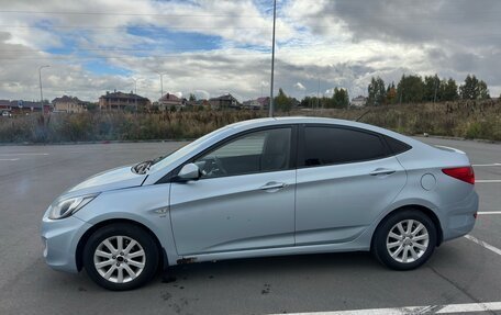 Hyundai Solaris II рестайлинг, 2011 год, 490 000 рублей, 3 фотография