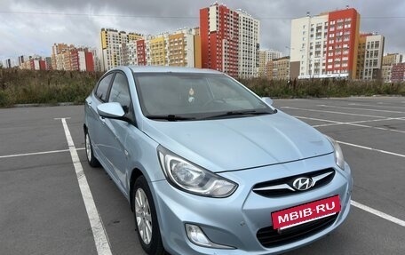 Hyundai Solaris II рестайлинг, 2011 год, 490 000 рублей, 8 фотография