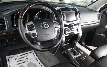 Toyota Land Cruiser 70, 2014 год, 3 450 000 рублей, 2 фотография