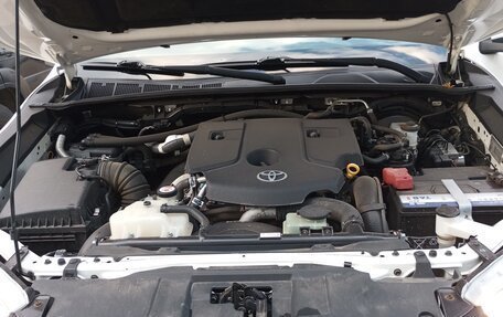 Toyota Hilux VIII, 2016 год, 2 230 000 рублей, 5 фотография