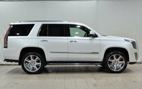 Cadillac Escalade IV, 2016 год, 5 580 000 рублей, 3 фотография