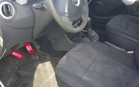 Renault Sandero I, 2010 год, 280 000 рублей, 1 фотография
