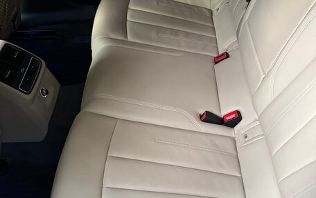 Audi A4, 2016 год, 2 650 000 рублей, 8 фотография