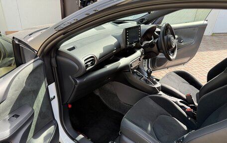 Toyota Yaris, 2024 год, 3 600 000 рублей, 10 фотография