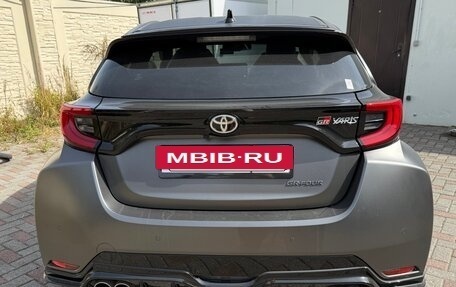 Toyota Yaris, 2024 год, 3 600 000 рублей, 8 фотография