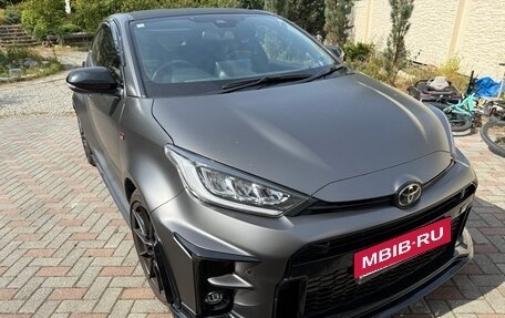 Toyota Yaris, 2024 год, 3 600 000 рублей, 19 фотография