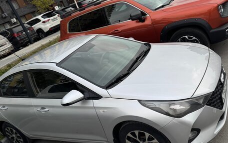 Hyundai Solaris II рестайлинг, 2021 год, 1 200 000 рублей, 4 фотография