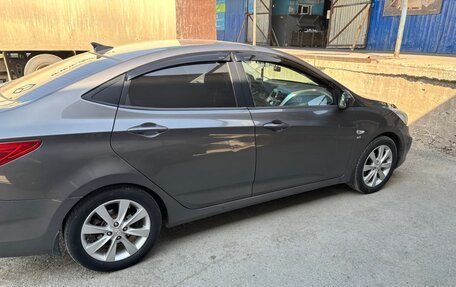 Hyundai Solaris II рестайлинг, 2011 год, 550 000 рублей, 7 фотография