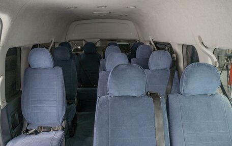 Toyota HiAce H200, 2014 год, 2 749 000 рублей, 6 фотография
