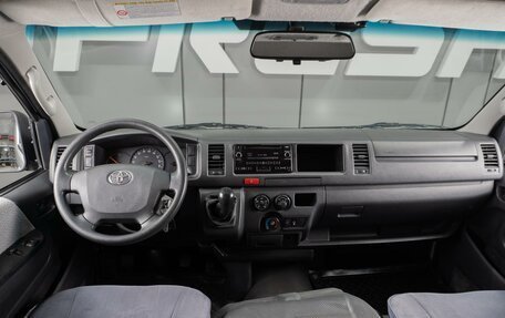 Toyota HiAce H200, 2014 год, 2 749 000 рублей, 5 фотография