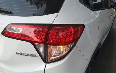 Honda Vezel, 2022 год, 1 420 000 рублей, 7 фотография