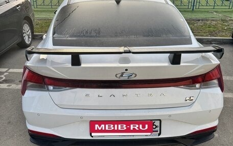 Hyundai Elantra, 2021 год, 2 350 000 рублей, 5 фотография