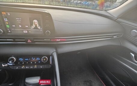Hyundai Elantra, 2021 год, 2 350 000 рублей, 8 фотография