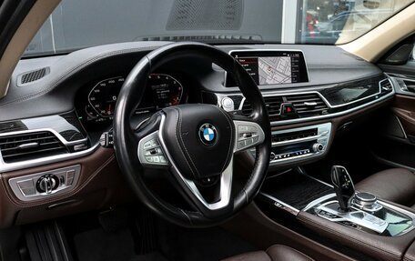 BMW 7 серия, 2019 год, 4 800 000 рублей, 12 фотография