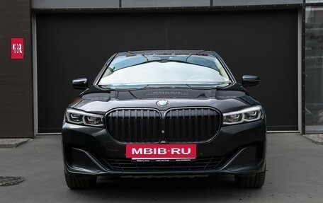 BMW 7 серия, 2019 год, 4 800 000 рублей, 2 фотография