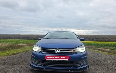 Volkswagen Polo VI (EU Market), 2019 год, 1 300 000 рублей, 2 фотография