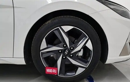 Hyundai Elantra, 2022 год, 1 530 000 рублей, 6 фотография