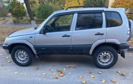 Chevrolet Niva I рестайлинг, 2003 год, 280 000 рублей, 3 фотография