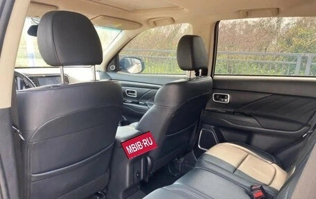 Mitsubishi Outlander III рестайлинг 3, 2021 год, 1 900 500 рублей, 10 фотография