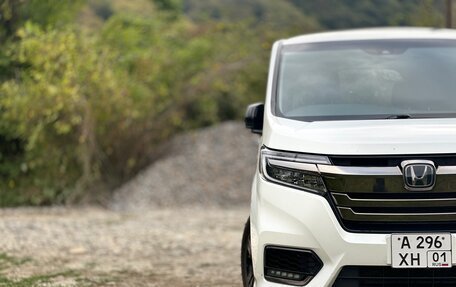 Honda Stepwgn IV, 2020 год, 2 565 000 рублей, 3 фотография