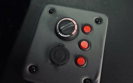 Land Rover Defender I, 2008 год, 3 500 000 рублей, 25 фотография