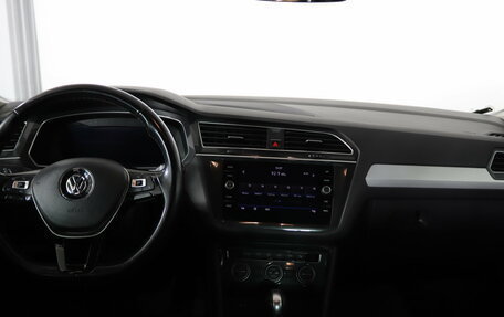 Volkswagen Tiguan II, 2017 год, 1 919 990 рублей, 13 фотография