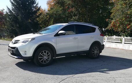 Toyota RAV4, 2015 год, 2 110 000 рублей, 4 фотография