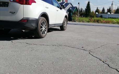 Toyota RAV4, 2015 год, 2 110 000 рублей, 7 фотография