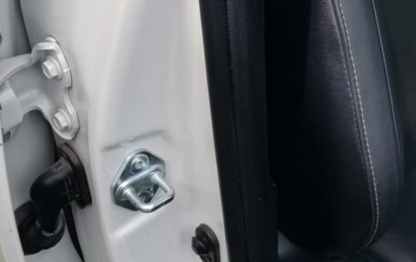 Toyota RAV4, 2015 год, 2 110 000 рублей, 18 фотография