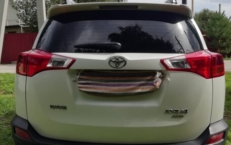 Toyota RAV4, 2015 год, 2 110 000 рублей, 13 фотография