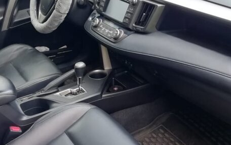 Toyota RAV4, 2015 год, 2 110 000 рублей, 19 фотография